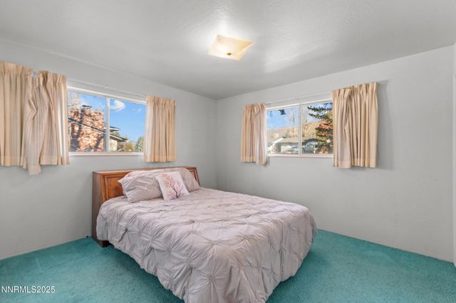 7365 Pinehurst Circle, Reno, NV 89502