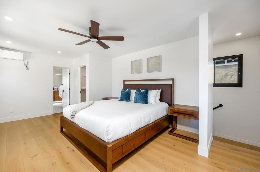 Image 13 of property listing at 3434 Talbot St, San Diego, CA 92106