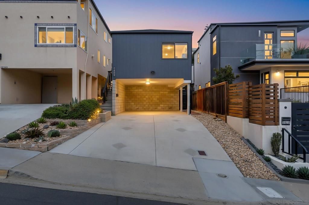 Image 2 of property listing at 3434 Talbot St, San Diego, CA 92106