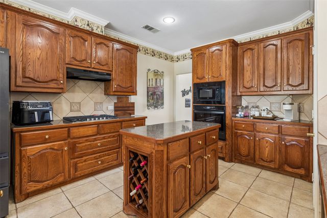 840 Lake Vista Lane, Lavon, TX 75166