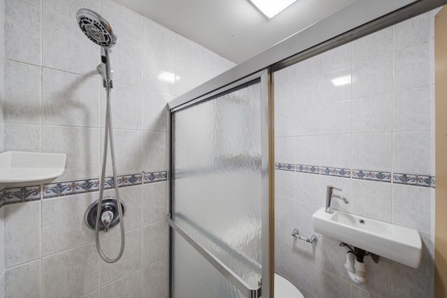 103 London St, Boston, MA 02128