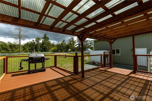 28510 SR 20, Oak Harbor, WA 98277