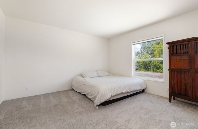 28510 SR 20, Oak Harbor, WA 98277