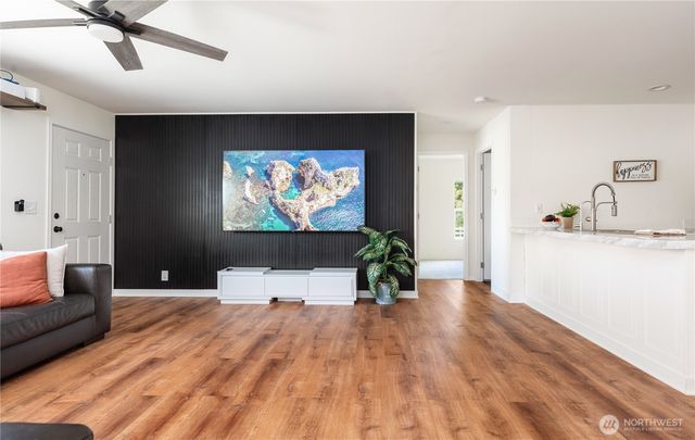 28510 SR 20, Oak Harbor, WA 98277