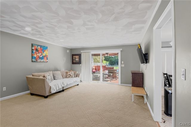 32 Morgan Lane, New Hartford, NY 13413