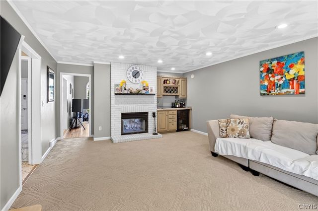 32 Morgan Lane, New Hartford, NY 13413