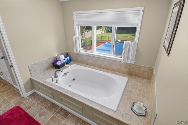 32 Morgan Lane, New Hartford, NY 13413