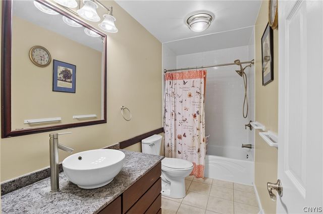 32 Morgan Lane, New Hartford, NY 13413