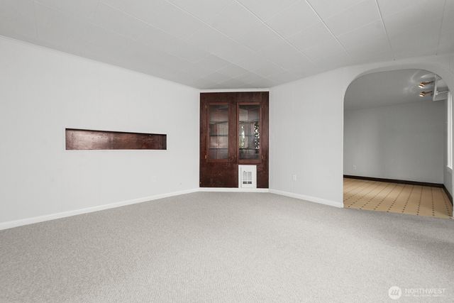 7818 Stroud Avenue N, Seattle, WA 98103