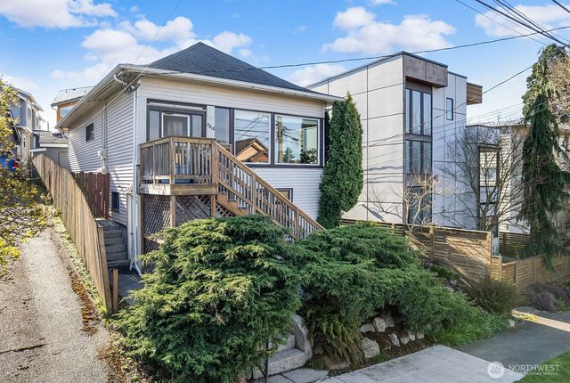 7818 Stroud Avenue N, Seattle, WA 98103