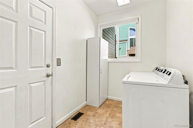 7556 Union Court, Arvada, CO 80005