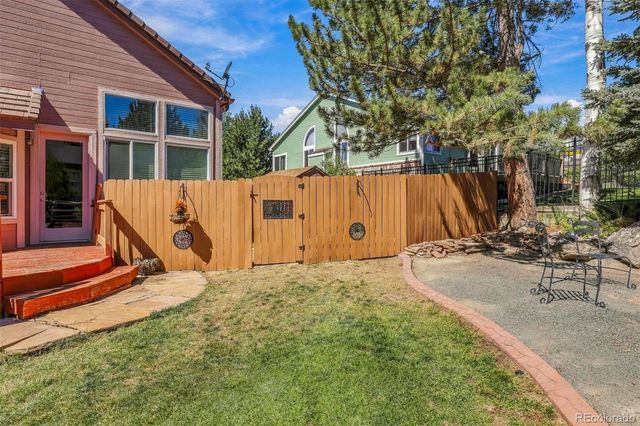 7556 Union Court, Arvada, CO 80005