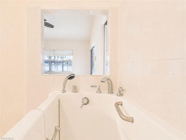 2888 Crown Pointe BLVD, Naples, FL 34112