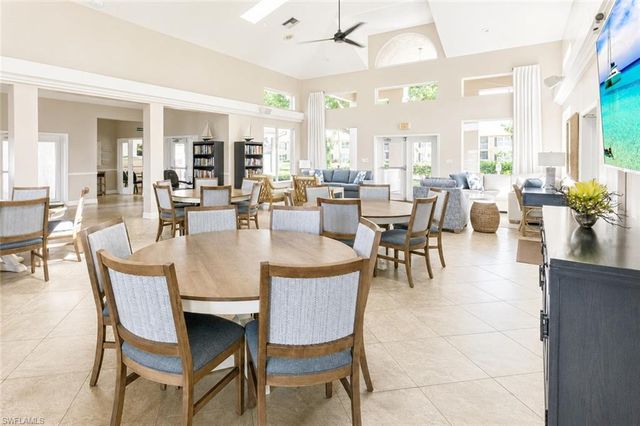 2888 Crown Pointe BLVD, Naples, FL 34112