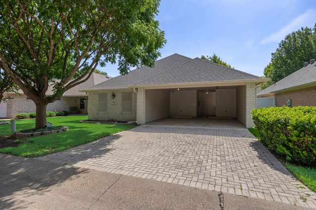 104 Enchanted Court, Red Oak, TX 75154