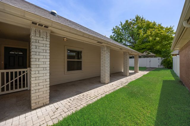 104 Enchanted Court, Red Oak, TX 75154