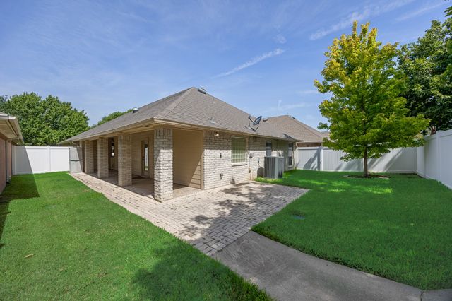 104 Enchanted Court, Red Oak, TX 75154