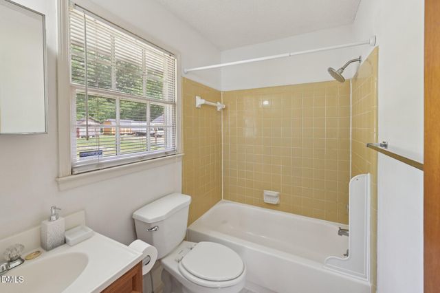 555 Dacian Road, Raleigh, NC 27610