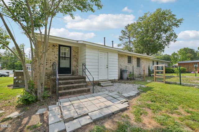 555 Dacian Road, Raleigh, NC 27610