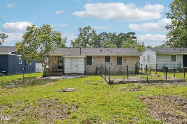 555 Dacian Road, Raleigh, NC 27610