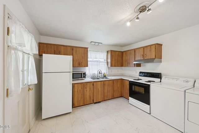 555 Dacian Road, Raleigh, NC 27610