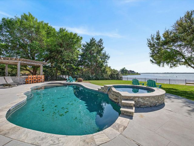 13991 Jbk Memorial Drive, Willis, TX 77318