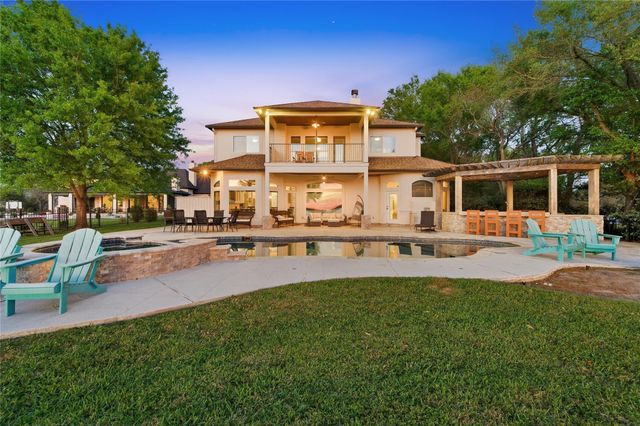 13991 Jbk Memorial Drive, Willis, TX 77318