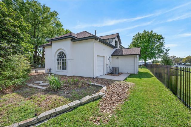 13991 Jbk Memorial Drive, Willis, TX 77318