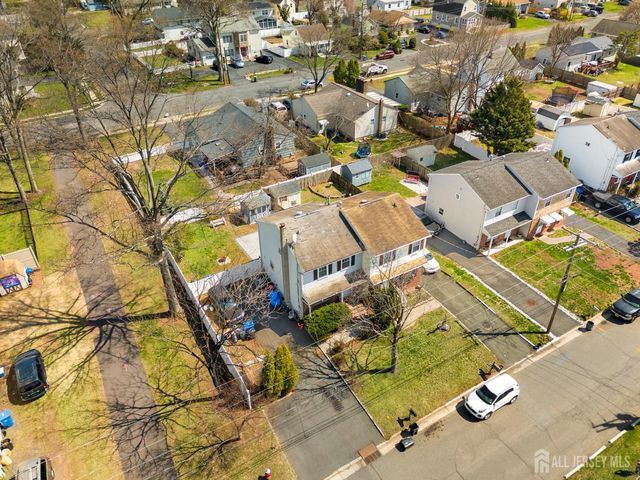 118 Wilton Avenue, Middlesex, NJ 08846