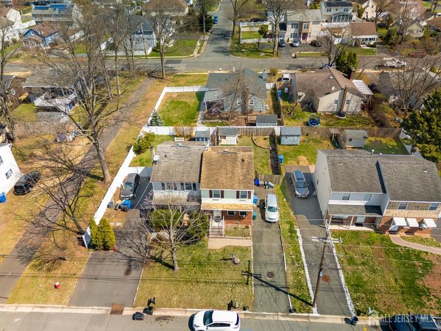 118 Wilton Avenue, Middlesex, NJ 08846