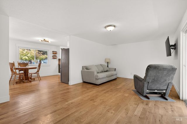 9675 W Caraway Dr, Boise, ID 83704