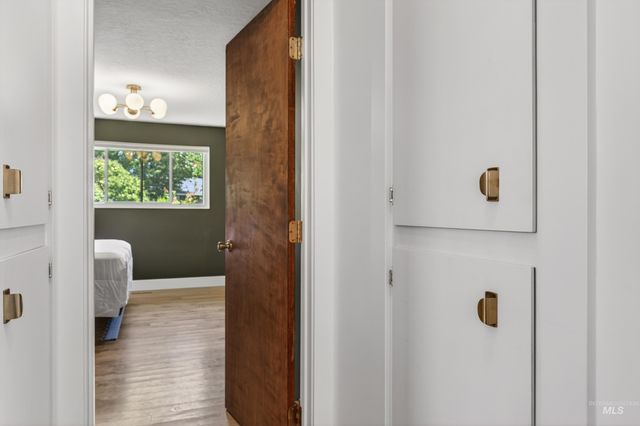 9675 W Caraway Dr, Boise, ID 83704
