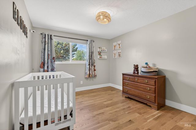 9675 W Caraway Dr, Boise, ID 83704