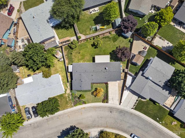 9675 W Caraway Dr, Boise, ID 83704