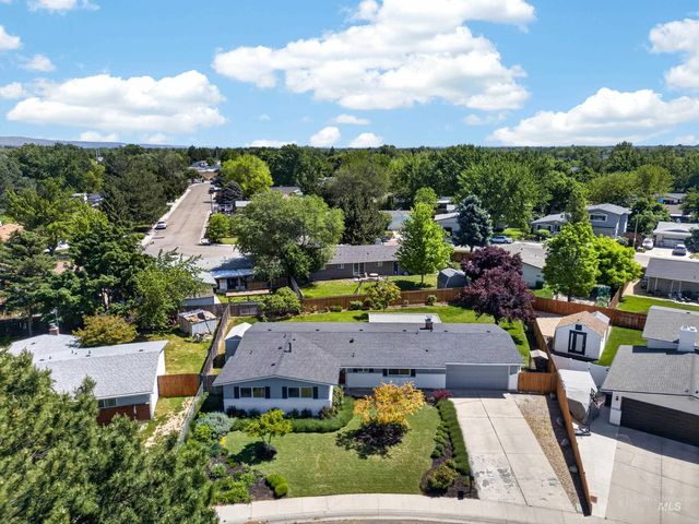 9675 W Caraway Dr, Boise, ID 83704
