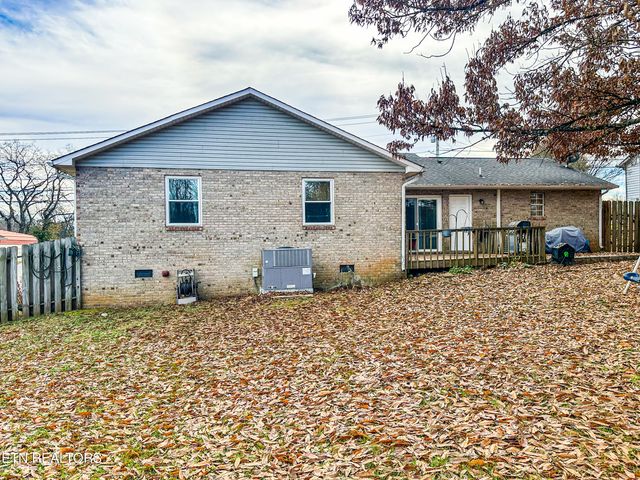 3739 Williams Mill Rd, Rockford, TN 37853