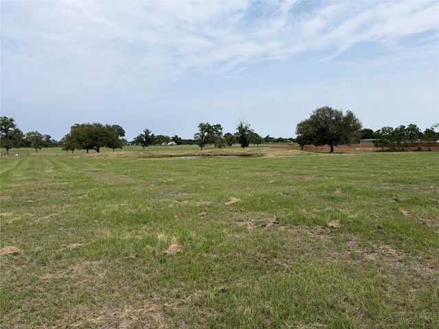 38535 Wiggins Road, Hempstead, TX 77445