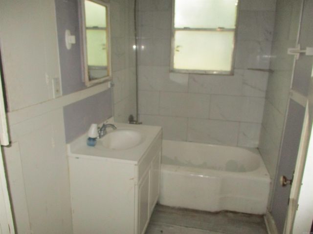 1812 W Long 17th Street, North Little Rock, AR 72114