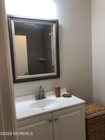 6 Dickinson Road, Brick, NJ 08724
