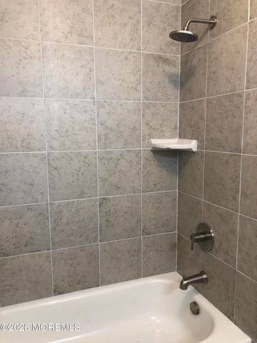 6 Dickinson Road, Brick, NJ 08724