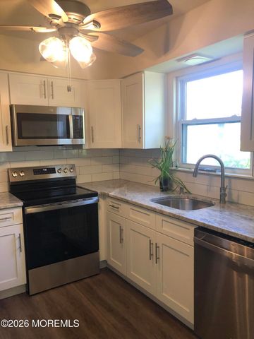 6 Dickinson Road, Brick, NJ 08724