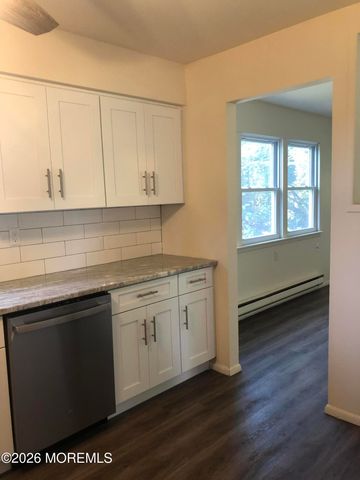 6 Dickinson Road, Brick, NJ 08724