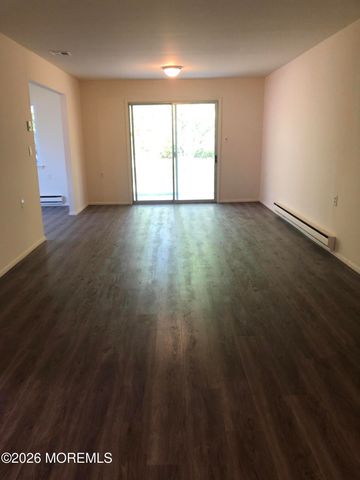 6 Dickinson Road, Brick, NJ 08724