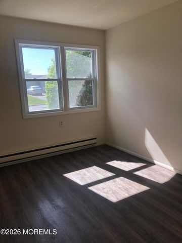 6 Dickinson Road, Brick, NJ 08724
