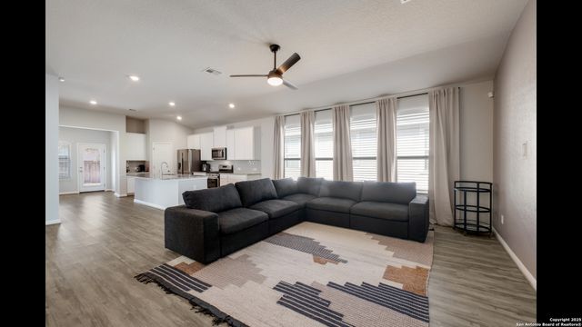 9709 novacek, San Antonio, TX 78254