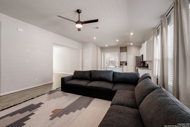 9709 novacek, San Antonio, TX 78254