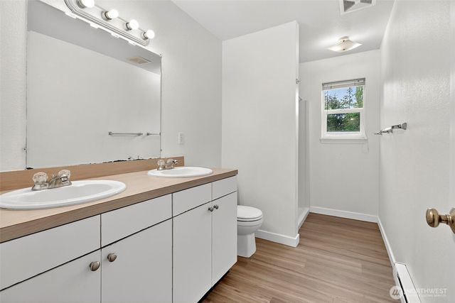 20805 133rd Avenue E, Graham, WA 98338
