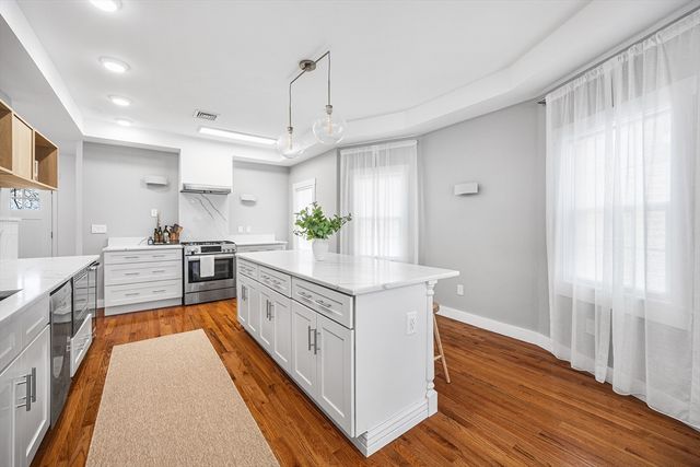 19 Conwell St 2, Somerville, MA 02143