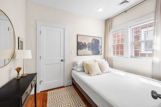 19 Conwell St 2, Somerville, MA 02143