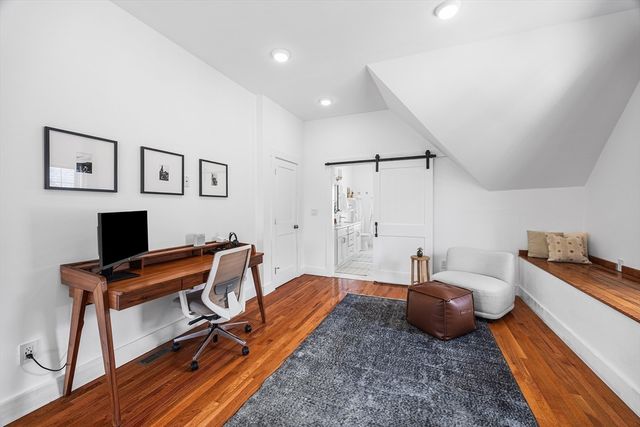 19 Conwell St 2, Somerville, MA 02143